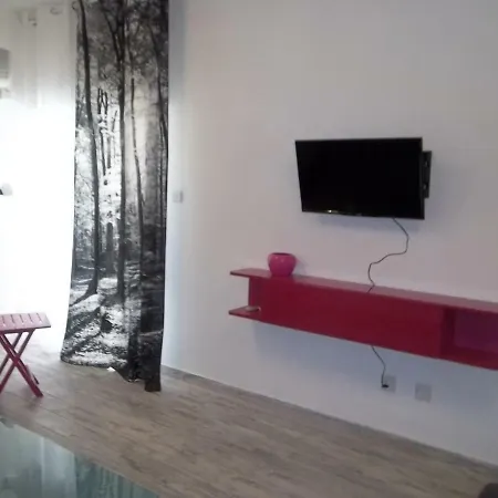 Lägenhet Modern City Centre Large 1 Bedroom Finikoudes Larnaca