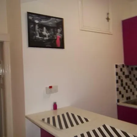 Apartment Modern City Centre Large 1 Bedroom Finikoudes
