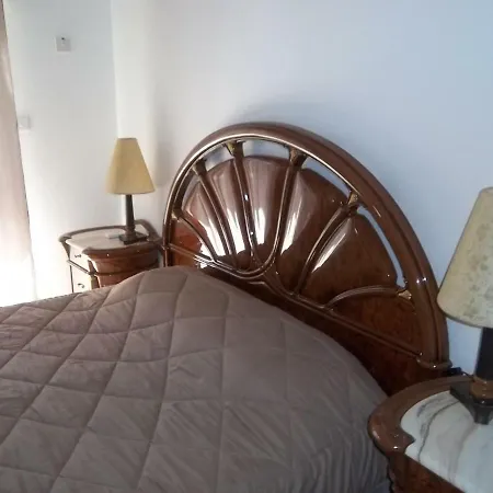 Modern City Centre Large 1 Bedroom Finikoudes Apartment Larnaca